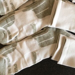 Two pairs Puma Socks